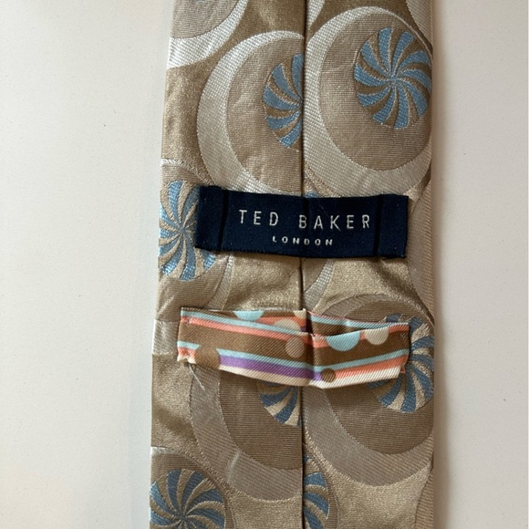 Ted Baker and Ike Behar neckties pinwheels and paisley. - Picture 4 of 8